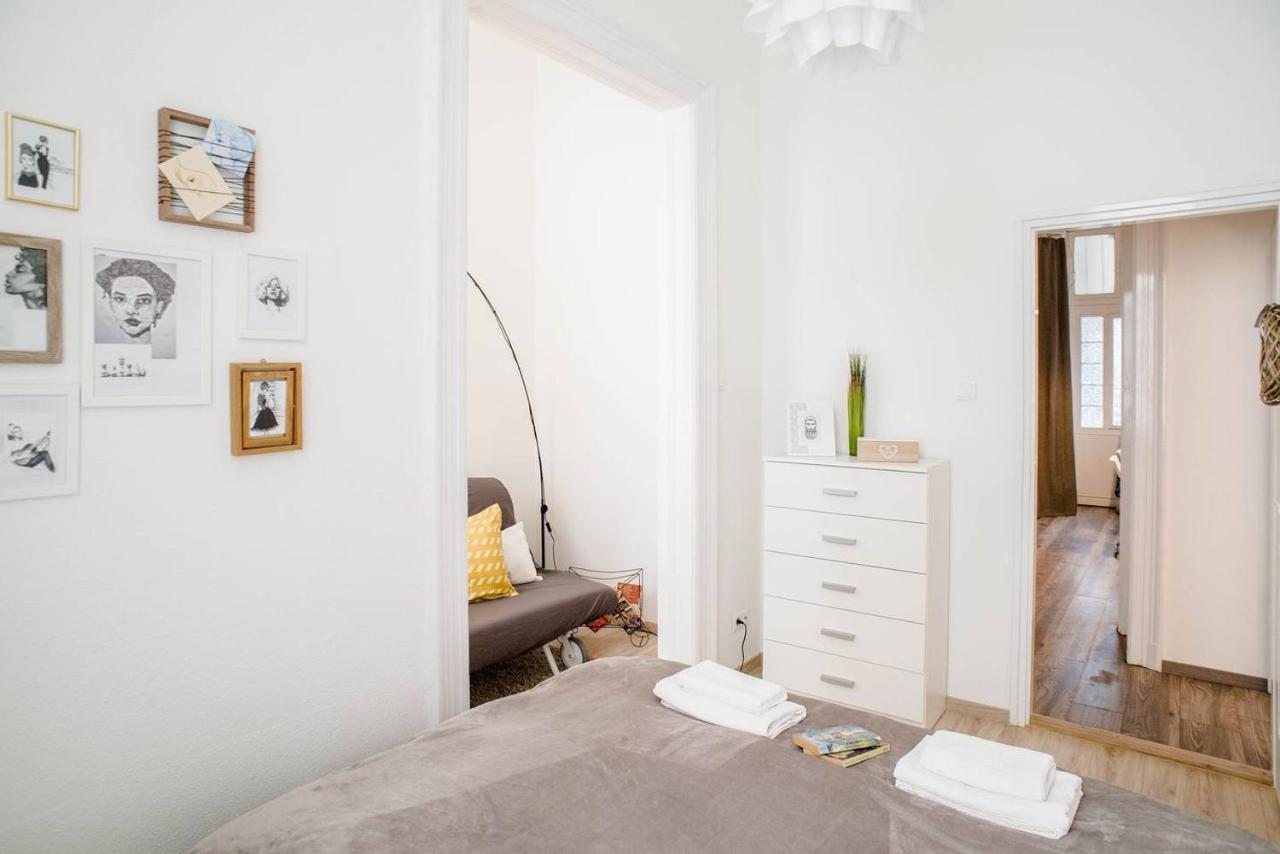 Comfy, Renewed 3 Bedroom Apt In Center 布达佩斯 外观 照片