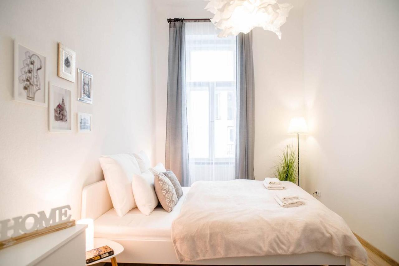 Comfy, Renewed 3 Bedroom Apt In Center 布达佩斯 外观 照片